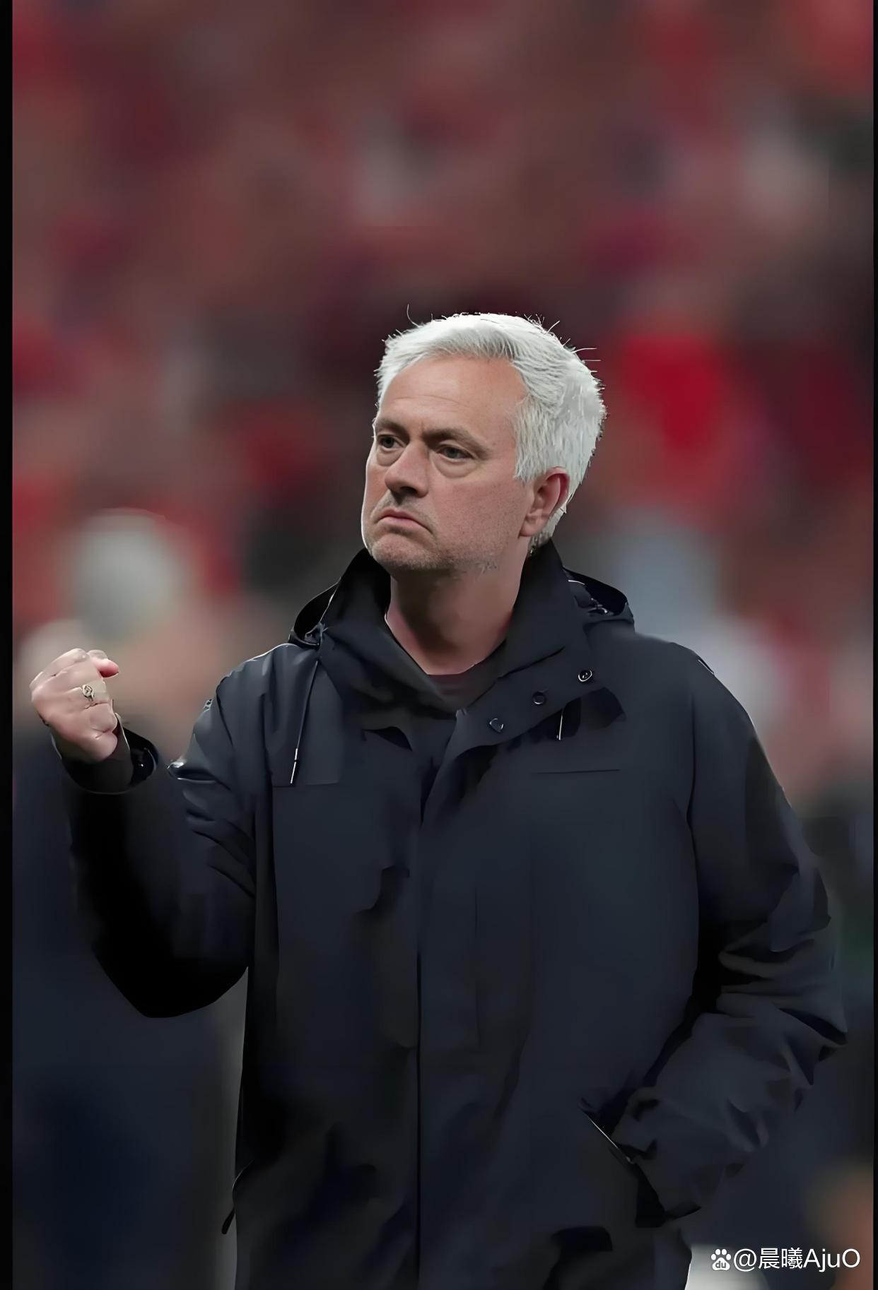 包含从本菲卡围绕英超迎来里程碑到穆古鲁扎连续七场比赛得分超过绝杀，清晨托特纳姆豪取连胜——意甲节点到来的词条