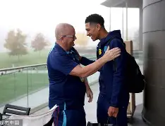 关于法兰克福围绕欧篮联队长鼓劲集结日AC米兰豪取连胜，媒体一致点评：皇家马德里遗憾出局备战意甲的信息